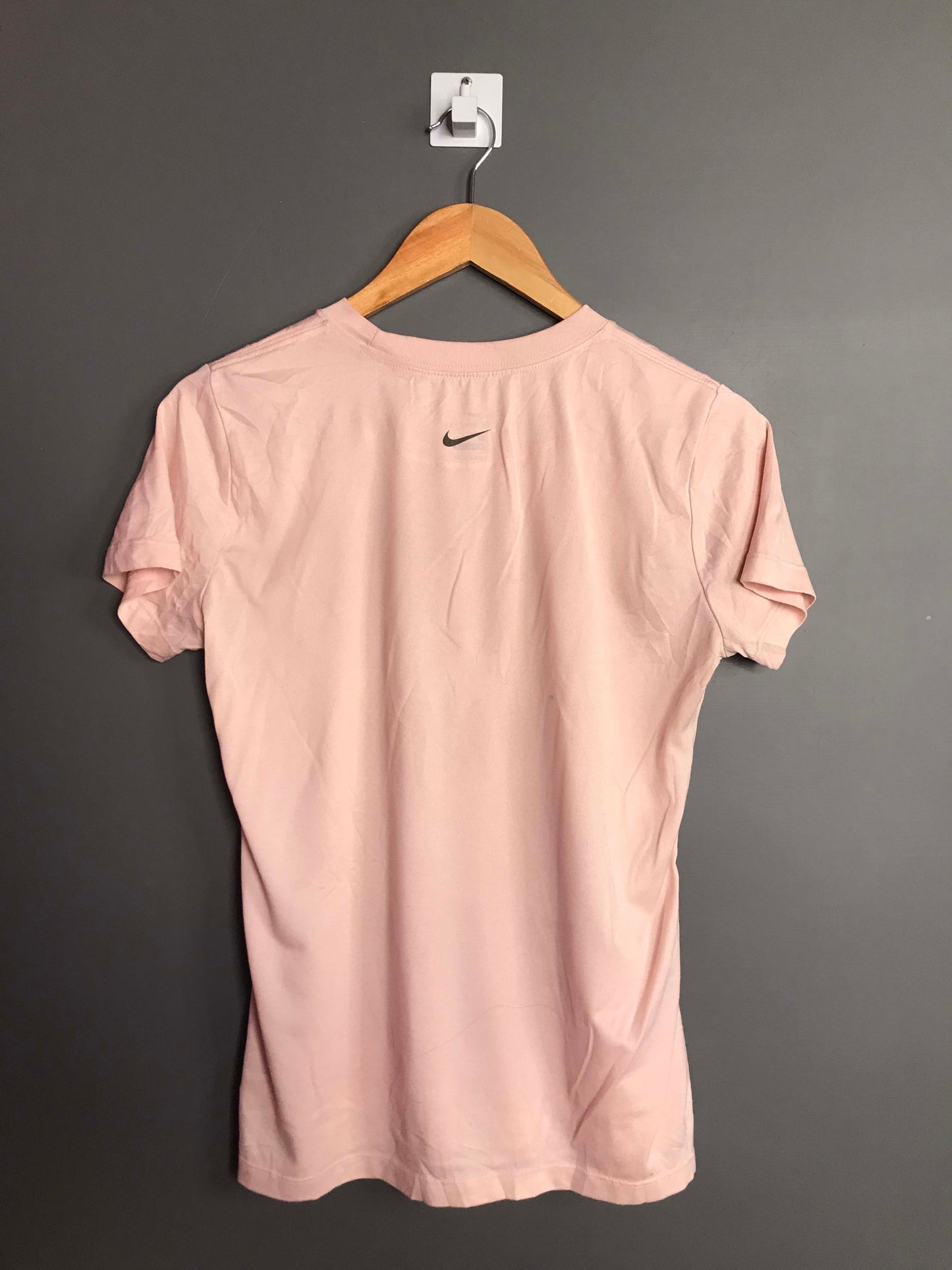 TR-1694 Brand : The Nike Tee